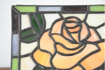 中古　希少!!　作家物!!　ステンドグラス芸術家　伊藤誠二　薔薇のデザインが優雅な印象を与える小箱　定価約14万円相当　(R-084572)