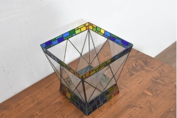 中古　希少!!　作家物!!　ステンドグラス芸術家　伊藤誠二　モザイクガラスが彩るアートモダンなシェード　定価約18万円相当　(R-084573)