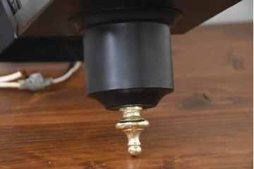 中古　希少!!　作家物!!　ステンドグラス芸術家　伊藤誠二　空間に彩りを添えるウォールランプ　定価約34万円相当　(R-084578)