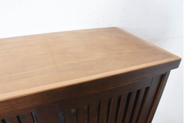 中古　美品　民芸家具　和光　ナラ材　落ち着いた佇まいが魅力的な水屋箪笥　(R-084580)