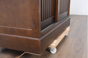 中古　美品　民芸家具　和光　ナラ材　落ち着いた佇まいが魅力的な水屋箪笥　(R-084580)