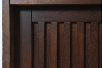 中古　美品　民芸家具　和光　ナラ材　落ち着いた佇まいが魅力的な水屋箪笥　(R-084580)