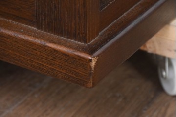 中古　美品　民芸家具　和光　ナラ材　落ち着いた佇まいが魅力的な水屋箪笥サイドキャビネット　(R-084581)