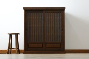 中古　美品　民芸家具　和光　ナラ材　落ち着いた佇まいが魅力的な水屋箪笥サイドキャビネット　(R-084581)