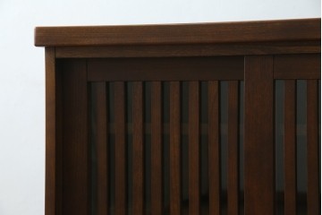 中古　美品　民芸家具　和光　ナラ材　落ち着いた佇まいが魅力的な水屋箪笥サイドキャビネット　(R-084581)