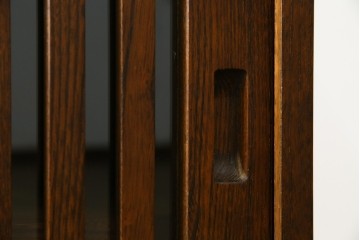 中古　美品　民芸家具　和光　ナラ材　落ち着いた佇まいが魅力的な水屋箪笥サイドキャビネット　(R-084581)