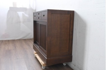 《天板取り付け加工費込み》中古　美品　民芸家具　和光　ナラ材　落ち着いた佇まいが魅力的な引き出し付き水屋箪笥サイドキャビネット　(R-084582)