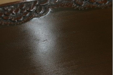 中古　超美品　軽井沢彫り　深みのある木目と立体的な彫刻が存在感を放つサイドボード　(R-084584)