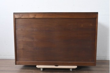 中古　超美品　軽井沢彫り　深みのある木目と立体的な彫刻が存在感を放つサイドボード　(R-084584)