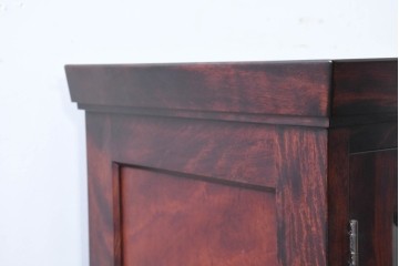 《脚(台輪)取り付け加工費込み》　中古　九州民芸家具　洗練された佇まいと大容量の収納力を兼ね備えたシックな食器棚　(R-084585)