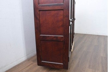 《脚(台輪)取り付け加工費込み》　中古　九州民芸家具　洗練された佇まいと大容量の収納力を兼ね備えたシックな食器棚　(R-084585)