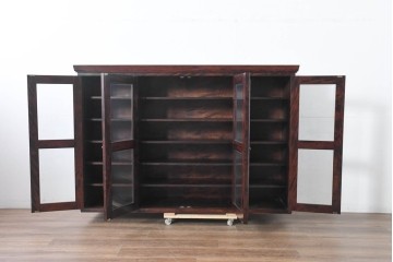 《脚(台輪)取り付け加工費込み》　中古　九州民芸家具　洗練された佇まいと大容量の収納力を兼ね備えたシックな食器棚　(R-084585)