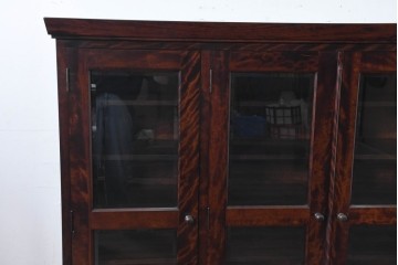 《脚(台輪)取り付け加工費込み》　中古　九州民芸家具　洗練された佇まいと大容量の収納力を兼ね備えたシックな食器棚　(R-084585)