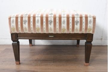  カリモク家具(karimoku)　domani(ドマーニ)　QUEENS LIFE(クイーンズライフ)　クラシカルな空間を演出するスツール　定価約10万円相当　(R-084590)