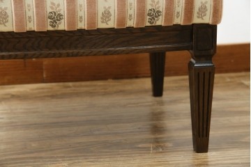 中古　カリモク家具(karimoku)　domani(ドマーニ)　QUEENS LIFE(クイーンズライフ)　クラシカルな空間を演出するスツール　定価約10万円相当　(R-084590)