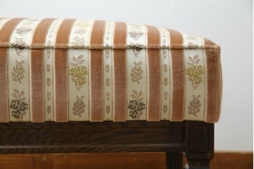 中古　カリモク家具(karimoku)　domani(ドマーニ)　QUEENS LIFE(クイーンズライフ)　クラシカルな空間を演出するスツール　定価約10万円相当　(R-084590)