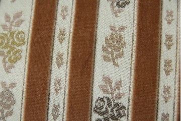 中古　カリモク家具(karimoku)　domani(ドマーニ)　QUEENS LIFE(クイーンズライフ)　クラシカルな空間を演出するスツール　定価約10万円相当　(R-084590)