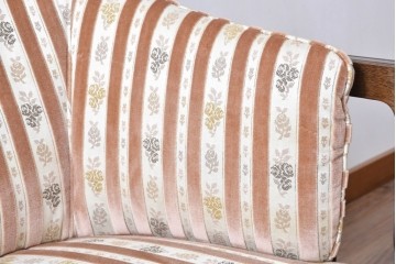 中古　カリモク家具(karimoku)　domani(ドマーニ)　QUEENS LIFE(クイーンズライフ)　クラシカルな空間を演出する3人掛けソファ　定価約55万7千円　(R-084591)