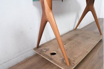 イタリアビンテージ　激レア!!　イタリア高級家具　アルド・トゥーラ(ALDO TURA)　仔山羊革張り　シャープで美しい脚の造形美と個性が光る鮮烈なグリーンに目を奪われる三面鏡ドレッサー(化粧台、鏡台、ミラー、ヴィンテージ)(R-084592)