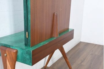イタリアビンテージ　激レア!!　イタリア高級家具　アルド・トゥーラ(ALDO TURA)　仔山羊革張り　シャープで美しい脚の造形美と個性が光る鮮烈なグリーンに目を奪われる三面鏡ドレッサー(化粧台、鏡台、ミラー、ヴィンテージ)(R-084592)
