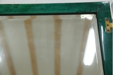 イタリアヴィンテージ　激レア!!　イタリア高級家具　アルド・トゥーラ(ALDO TURA)　仔山羊革張り　シャープで美しい脚の造形美と個性が光る鮮烈なグリーンに目を奪われる三面鏡ドレッサー　(R-084592)