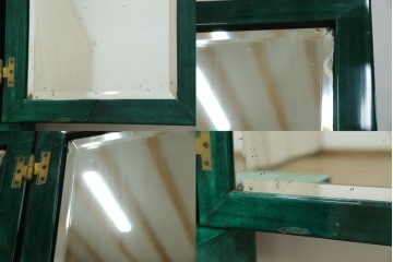 イタリアヴィンテージ　激レア!!　イタリア高級家具　アルド・トゥーラ(ALDO TURA)　仔山羊革張り　シャープで美しい脚の造形美と個性が光る鮮烈なグリーンに目を奪われる三面鏡ドレッサー　(R-084592)