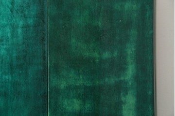 イタリアヴィンテージ　激レア!!　イタリア高級家具　アルド・トゥーラ(ALDO TURA)　仔山羊革張り　シャープで美しい脚の造形美と個性が光る鮮烈なグリーンに目を奪われる三面鏡ドレッサー　(R-084592)