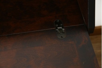 中古　美品　北海道民芸家具　シンプルながら細部までこだわり抜かれた作りが魅力のライティングビューロー　(R-084593)