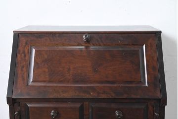 中古　美品　北海道民芸家具　シンプルながら細部までこだわり抜かれた作りが魅力のライティングビューロー(ワークデスク、簿記机、在宅ワーク、在宅用、引き出し、店舗什器)(R-084593)