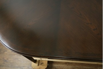 中古　美品　カリモク家具(karimoku)　ドマーニ(domani)　クイーンズライフ(QUEENS LIFE)　クラシカルな佇まいの6人掛けダイニングテーブル　定価約65万6千円　(R-084594)