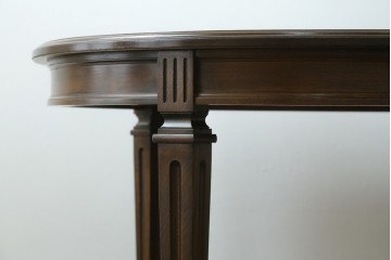 中古　美品　カリモク家具(karimoku)　ドマーニ(domani)　クイーンズライフ(QUEENS LIFE)　クラシカルな佇まいの6人掛けダイニングテーブル　定価約65万6千円　(R-084594)