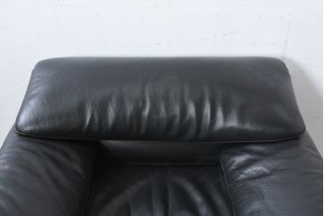 中古　Poltromec(ポルトロメック)社　ジェミニシリーズ　レザー(本革)　モダンな佇まいの1人掛けソファ(一人掛け、1Pソファ)(定価約30万円)(R-084596)