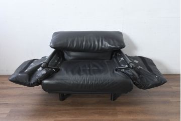 中古　Poltromec(ポルトロメック)社　ジェミニシリーズ　レザー(本革)　モダンな佇まいの1人掛けソファ(一人掛け、1Pソファ)(定価約30万円)(R-084596)