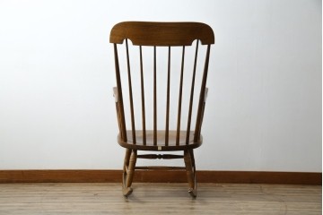 和製ヴィンテージ　キツツキ　ナラ材　カントリーやナチュラルスタイルに相性抜群なロッキングチェア　(R-084597)
