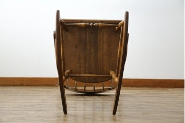 和製ヴィンテージ　キツツキ　ナラ材　カントリーやナチュラルスタイルに相性抜群なロッキングチェア　(R-084597)