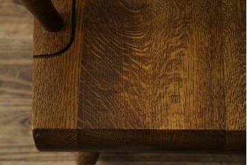 和製ヴィンテージ　キツツキ　ナラ材　カントリーやナチュラルスタイルに相性抜群なロッキングチェア　(R-084597)