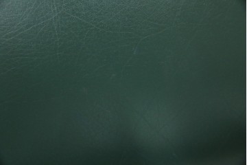 中古　美品　カリモク家具　domani(ドマーニ)　QUEENS LIFE(クイーンズライフ)　本革　優美なフォルムで格調高い雰囲気漂うダイニングチェア3脚　セット現行価格約66万円相当　(R-084600)