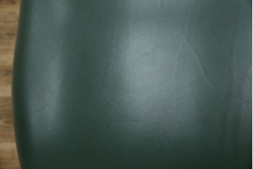 中古　美品　カリモク家具　domani(ドマーニ)　QUEENS LIFE(クイーンズライフ)　本革　優美なフォルムで格調高い雰囲気漂うダイニングチェア3脚　セット現行価格約66万円相当　(R-084600)