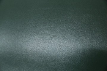 中古　美品　カリモク家具　domani(ドマーニ)　QUEENS LIFE(クイーンズライフ)　本革　優美なフォルムで格調高い雰囲気漂うダイニングチェア3脚　セット現行価格約66万円相当　(R-084600)