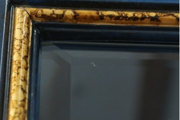 中古　小振りサイズ!!　高貴なロイヤルブルーと高級感あふれるゴールドの装飾が目を引く縦型キュリオケース　(R-084602)