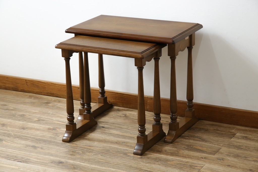 和製ヴィンテージ　maruni(マルニ木工)　オールドマルニ　フランドルハウス(Flandre House)　格式と機能美を兼ね備えたネストテーブル　(R-084606)