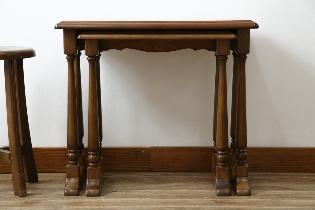 和製ヴィンテージ　maruni(マルニ木工)　オールドマルニ　フランドルハウス(Flandre House)　格式と機能美を兼ね備えたネストテーブル　(R-084606)