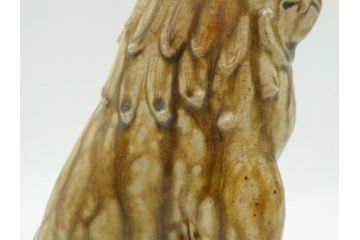 紫舟作　黄瀬戸釉　高さ 約24cm　威厳がありながらも愛嬌を感じさせる表情が魅力の高麗犬(記念品、狛犬、獅子、オブジェ、置物、ディスプレイ、陶磁器、共箱付)(R-084620)