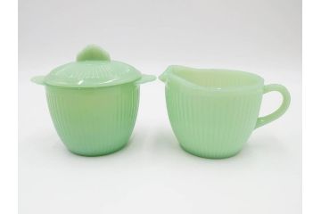 ファイヤーキング(FireKing)　ジェーンレイ　ジェダイ　レトロで優しい風合いが魅力のポット&クリーマー　(R-084621)