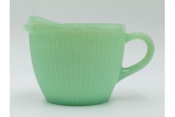 ファイヤーキング(FireKing)　ジェーンレイ　ジェダイ　レトロで優しい風合いが魅力のポット&クリーマー　(R-084621)