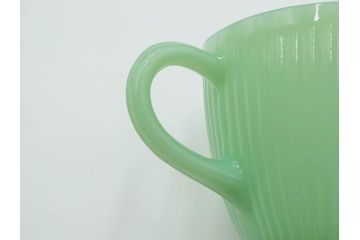 ファイヤーキング(FireKing)　ジェーンレイ　ジェダイ　レトロで優しい風合いが魅力のポット&クリーマー　(R-084621)