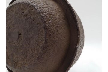 南部　尾垂型　銀象嵌提手　落ち着いた趣を感じる鉄瓶　(R-084622)