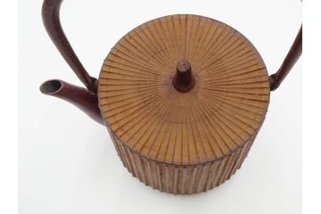 南部鉄器　伝統工芸士　現代の名工　佐藤勝久　利休型　蛇ノ目　伝統とモダンが融合した美しい佇まいの鉄瓶　(R-084623)