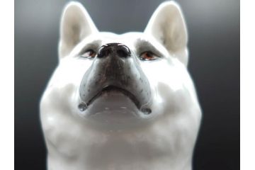 ノリタケ　NORITAKE　スタジオコレクション　秋田犬　高さ 約20cm　精悍な顔つきに惹かれるフィギュリン　(R-084626)