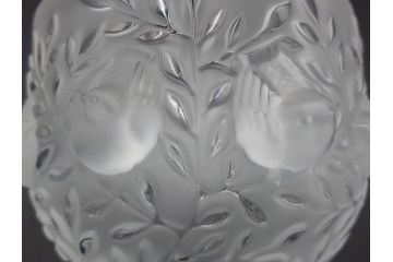 フランス　LALIQUE(ラリック)　エリザベス(ELISABETH)　高さ 約14cm　定価約156,000円　優雅な雰囲気漂うフラワーベース　(R-084627)